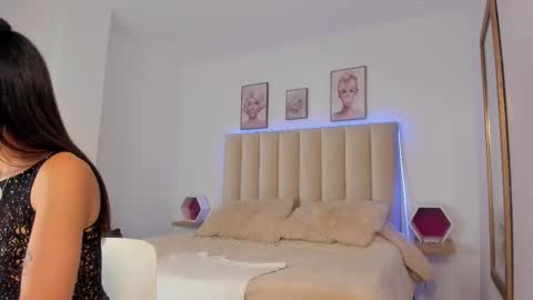 Snapshot of mia_corner chatting on September 22, 5:22 pm mia_corner online show from September 22, 5:22 pm