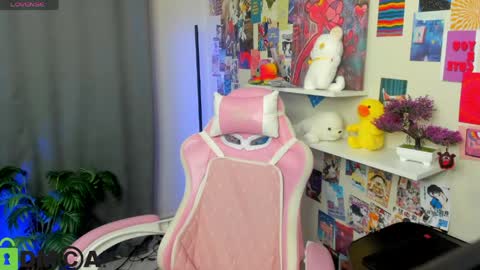 Mia online show from April 17, 2:35 am