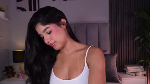 Mia  online show from March 24, 1:27 pm