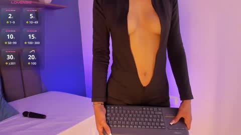 mia_gil_ online show from September 17, 10:41 pm