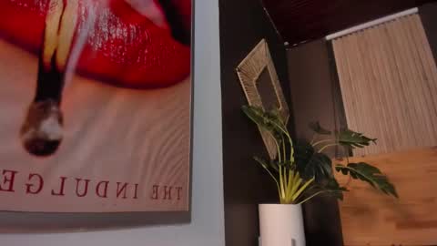 Val  online show from November 5, 11:04 am