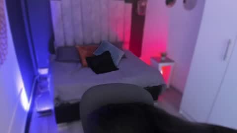 Val  online show from April 18, 7:58 pm