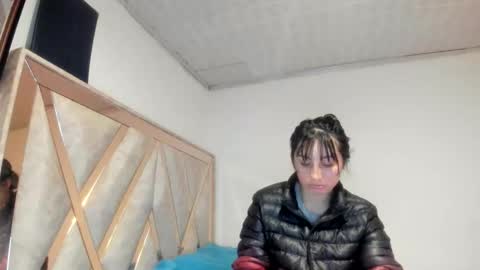 mia kaneee online show from December 23, 4:16 am