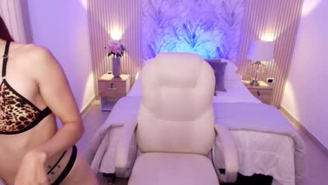 Mia Lane online show from February 4, 12:08 pm