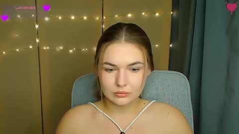 mia_lemm online show from November 27, 9:12 am