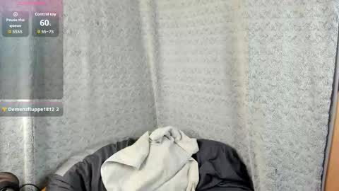 mia_lores online show from December 2, 8:38 am