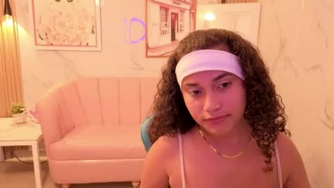 mia love a online show from April 10, 8:37 pm