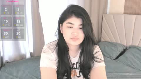 Mia 3 online show from June 11, 2:53 am