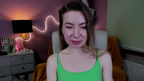 Mia online show from November 29, 8:07 am