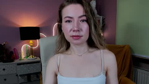 Mia online show from October 26, 7:37 am