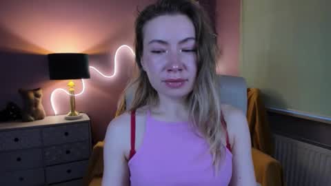 Mia online show from January 17, 7:49 am