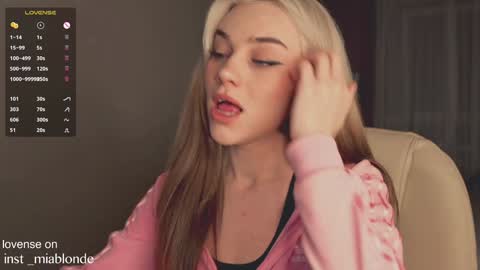 mia_milagros online show from January 2, 11:16 pm