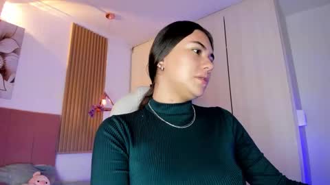 Mia Nevaeh - follow me online show from March 15, 9:06 pm