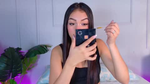 mia_oconner online show from September 16, 8:06 pm