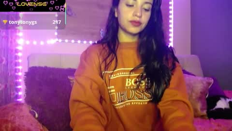 Snapshot of mia_petitebaby chatting on March 9, 2:18 am  Ma  online show from March 9, 2:18 am