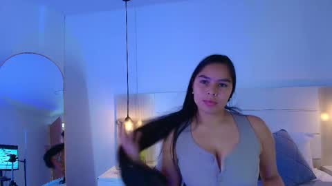 Mia  online show from April 13, 4:30 pm