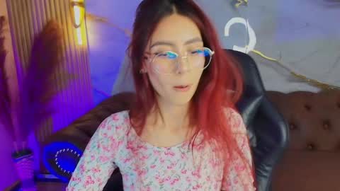 Mia online show from October 29, 2:31 pm