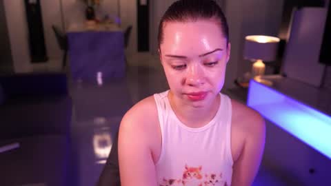 VixenMia online show from November 18, 4:02 am