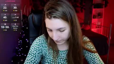 Mia online show from December 19, 10:18 am