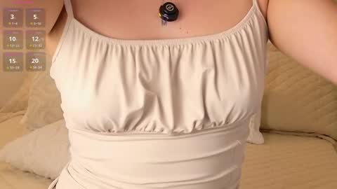 Mia White  online show from June 6, 2:01 pm