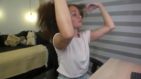 Mia   online show from March 19, 8:35 pm