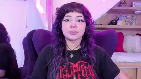 Mia online show from November 5, 4:07 am