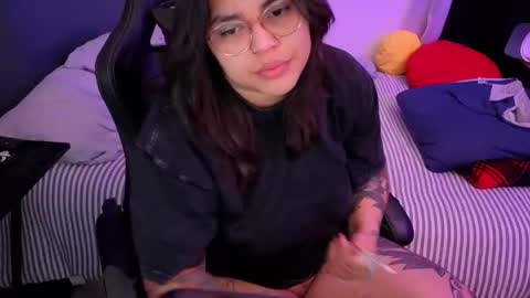 Mia online show from March 25, 2:50 am