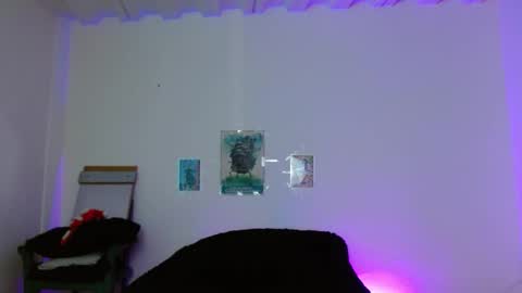 Mia david      online show from March 16, 7:40 pm