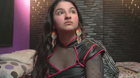 Mia online show from October 17, 4:37 am