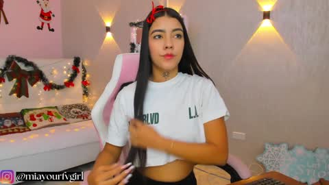 Snapshot of miagomez1 chatting on December 22, 12:49 pm Mia Gomez online show from December 22, 12:49 pm