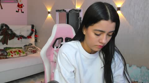 Snapshot of miagomez1 chatting on January 7, 1:03 pm Mia Gomez online show from January 7, 1:03 pm