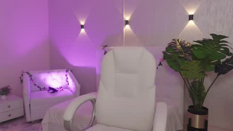 Mia Gomez online show from January 13, 2:10 pm