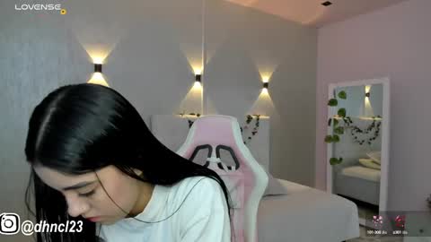 Snapshot of miagomez1 chatting on March 1, 12:23 pm Mia Gomez online show from March 1, 12:23 pm