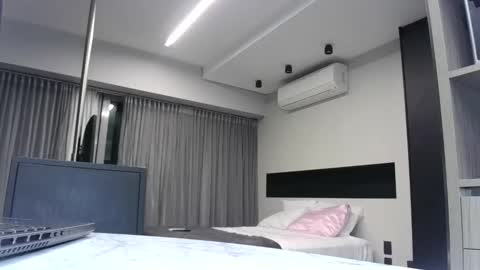 Snapshot of miahale chatting on February 24, 2:59 am Ms Mia Owner Of Your Mind online show from February 24, 2:59 am