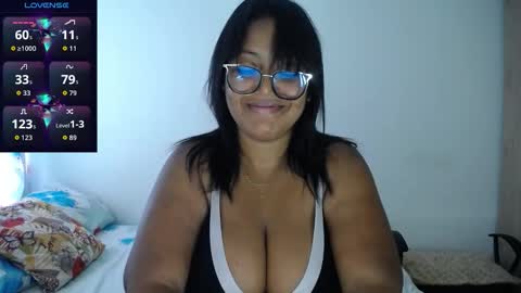 Snapshot of miajoseph_ chatting on October 20, 7:39 pm miajoseph_ online show from October 20, 7:39 pm