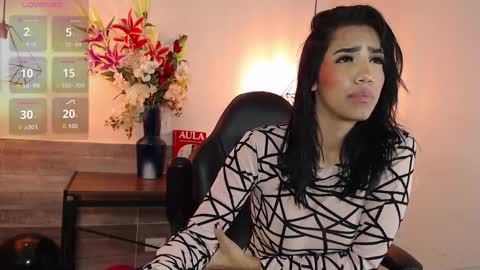 Mia online show from March 29, 1:21 pm