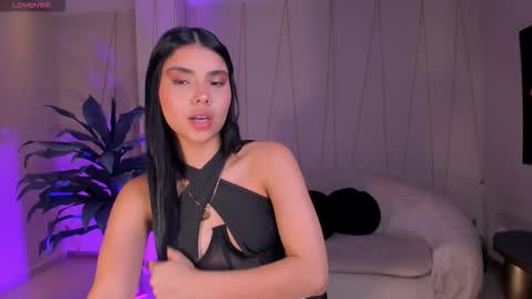 Call me Mia  online show from November 3, 11:58 am