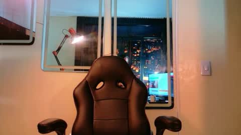 mialovelyn online show from April 10, 10:16 pm