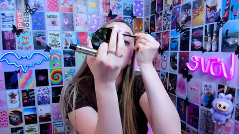 miamilas online show from March 27, 4:19 pm