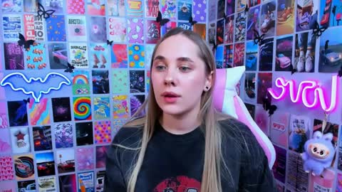 miamilas online show from March 31, 4:07 pm