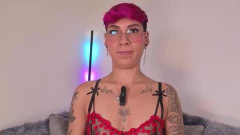 Mia Morgann online show from November 26, 2:40 pm
