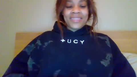 MiaMuffn online show from December 3, 11:46 pm