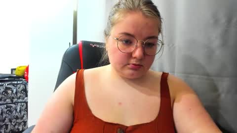 Snapshot of miapisa chatting on October 20, 12:41 pm miapisa online show from October 20, 12:41 pm