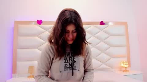 Sweetie Mia online show from February 14, 12:36 pm