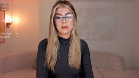 Mia Silva online show from June 6, 11:27 am