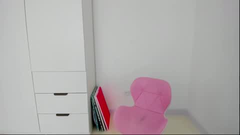 Snapshot of miastripdance chatting on March 10, 11:34 am miastripdance online show from March 10, 11:34 am