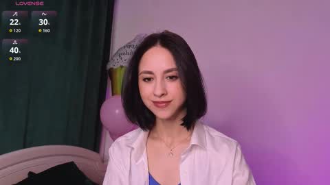 Snapshot of miasweetashoney chatting on October 20, 6:27 am Mia online show from October 20, 6:27 am
