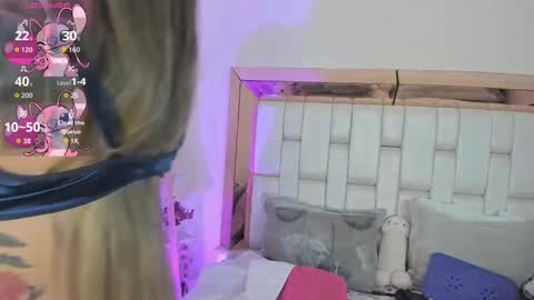 Mia Villalobos online show from September 12, 12:12 pm