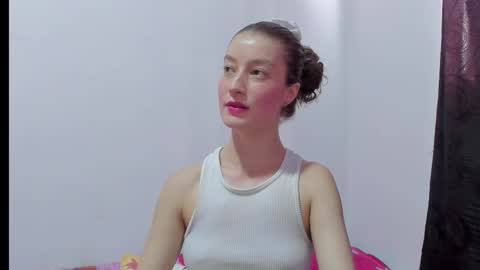  Chloe  online show from October 30, 9:05 pm