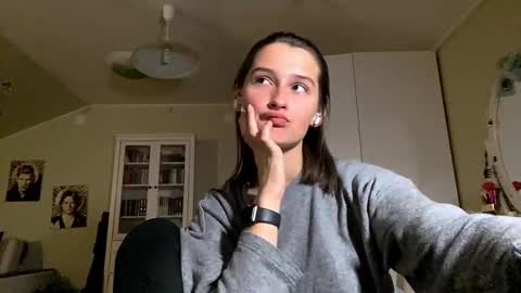 Snapshot of michael_pors chatting on October 3, 4:12 pm Emily online show from October 3, 4:12 pm